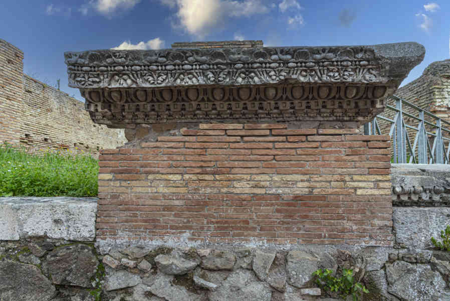 Italia - Ostia 68 - parque arqueológico de Ostia Antica.jpg